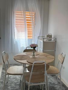 Χώρος καθιστικού στο Camella Townhouse in Taal +4 φωτογραφίες