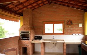 Köök või kööginurk majutusasutuses Pousada Refugio do Serrano