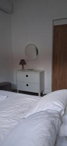 Postel nebo postele na pokoji v ubytování Dimitrios Loft Apartment