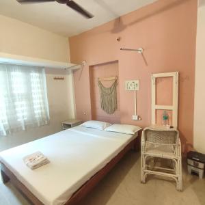 Postel nebo postele na pokoji v ubytování Vanam Pool Stay