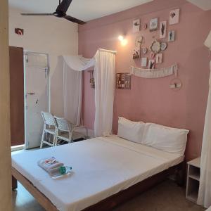 Postel nebo postele na pokoji v ubytování Vanam Pool Stay