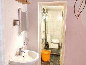 Koupelna v ubytování Vanam Pool Stay