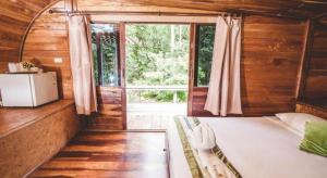 Katil atau katil-katil dalam bilik di River View Resort At Chaewlan