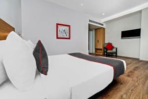 Μια τηλεόραση ή/και κέντρο ψυχαγωγίας στο 1274 Super Townhouse Patrakar Puram