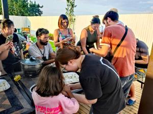 入住Beijing Xingshe Youth Hostel--Nearby Tiananmen square & Forbidden City & Houhai Bar street--1 minute walk to subway, Cat-keeping, Great wall&Forbidden city one day tour, Wifi and laundry room, English speaking Reception的客人