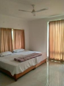 Galeriebild der Unterkunft PUSHPAM RANCHES and RESORT in Hosur