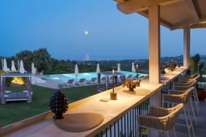 Bazén v ubytování Kepos Etna Relais & Exclusive Spa nebo v jeho okolí