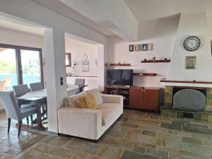 A seating area at Julia's Apartment