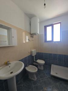 Vannituba majutusasutuses Charming Tirana Apartment