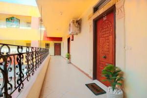 Μπαλκόνι ή βεράντα στο Large 2-bedroom apartment +2 φωτογραφίες