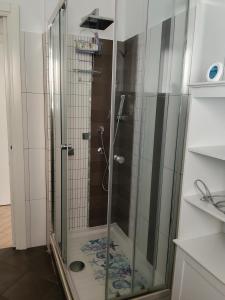 Et badeværelse på Acquapetra, appartamento per l'estate