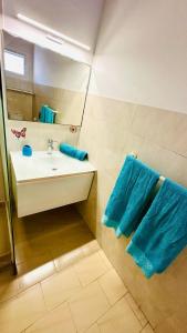 Postel nebo postele na pokoji v ubytování Macandia Résidence + 13 fotografií