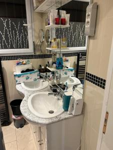 Bilik mandi di 150 m2 house in Bezons +12 gambar