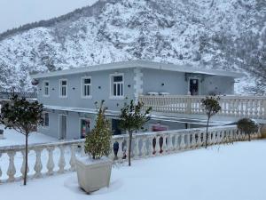 Splošen pogled na gorovje oz. razgled na gore, ki ga ponuja hotel