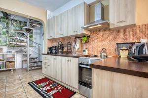 Photo de la galerie de l'établissement Jo's Guesthouse, Benitses, à Benitses 29 autres photos