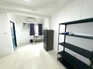 Postel nebo postele na pokoji v ubytování Patong Canal Villa 104 + 7 fotografií