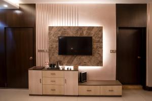 Et tv og/eller underholdning på Skylight Villa, Krishibari Estates