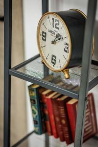 Bibliothèque dans l'appartement