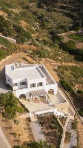 Το κτήριο όπου στεγάζεται  το ξενοδοχείο διαμερισμάτων