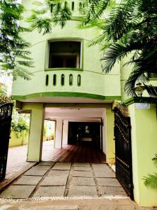 Exteriér nebo vchod ubytování Swarna Sudarshan Service Apartment @ Adyar chennai