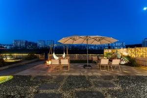 XintanHuangshan Tunxi Shangjiexing Riverview Resort Hotel的相册照片