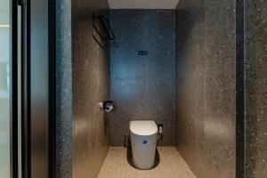 Huangshan Tunxi Shangjiexing Riverview Resort Hotel的一间浴室