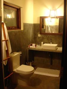 A bathroom at Kuwera Eco Lodge