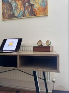 Ảnh trong thư viện ảnh của Retro Lounge ở Victoria