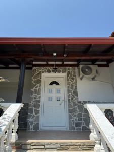 Фотография из галереи Villa Alexandros в Амолиани