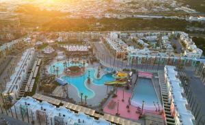 Bazén v ubytování ON City Resort All Inclusive Prime nebo v jeho okolí