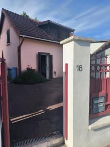 Bygningen som feriehuset ligger i