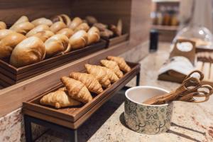 Makanan di atau berdekatan hotel