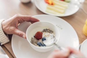 Makanan di atau berdekatan hotel