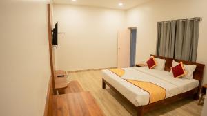 Postel nebo postele na pokoji v ubytování Hotel Sun Suites - A unit of SUN Group - Spacious Rooms - Brand New Building
