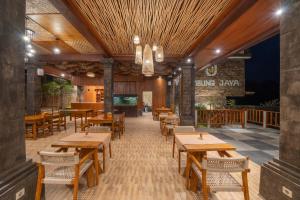 Restaurace v ubytování The Lumbung Jaya Resort