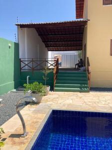 Der Swimmingpool an oder in der Nähe von Casa Maju