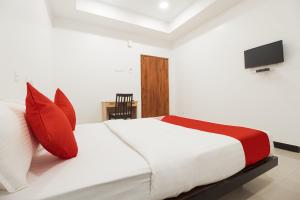 TV a/nebo společenská místnost v ubytování Super Hotel O Sakthi Grand