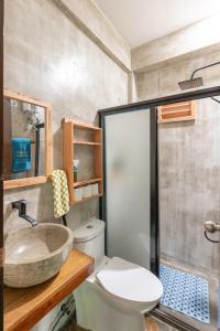 Ένα μπάνιο στο Slomo House - Siargao