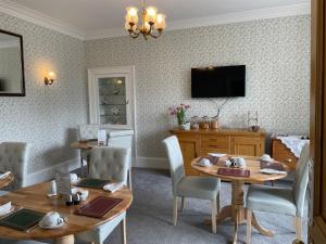 Μια τηλεόραση ή/και κέντρο ψυχαγωγίας στο Rockhill Guest House