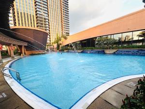 Sundlaugin á Global suites at Berjaya time square KL eða í nágrenninu
