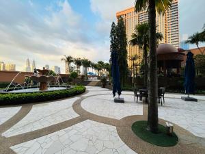 Garður fyrir utan Global suites at Berjaya time square KL