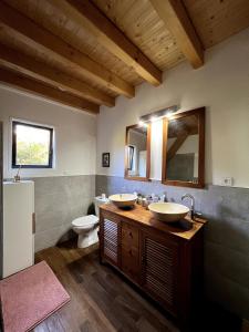 Koupelna v ubytování Seignosse Family House with Big Garden + 16 fotografií