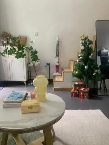 上海的住宿－Shanghai Garden Historical loft Apartment with courtyard and citywalk- Near Downtown Wukang Road，相簿中的一張相片