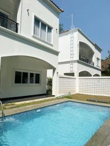 Bazén v ubytování Panorama Sanad Resort nebo v jeho okolí