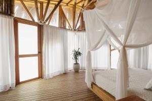 JERUSALEMA BEACH GLAMPING客房内的一张或多张床位