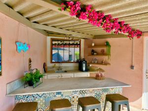 Φωτογραφία από το άλμπουμ του 4 Bed-Sleeps 8-Private Pool-HotTub-AirCon σε La Garonnette-Plage