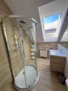 Ένα μπάνιο στο Apartamenty i pokoje nadmorskie - Owocowe Wzgórze