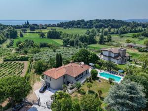 Příroda nedaleko vily