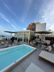 Bazén v ubytování Hotel Hernández CTG nebo v jeho okolí