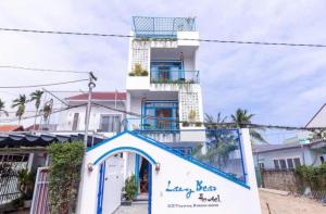 O edifício onde o hostel está situado